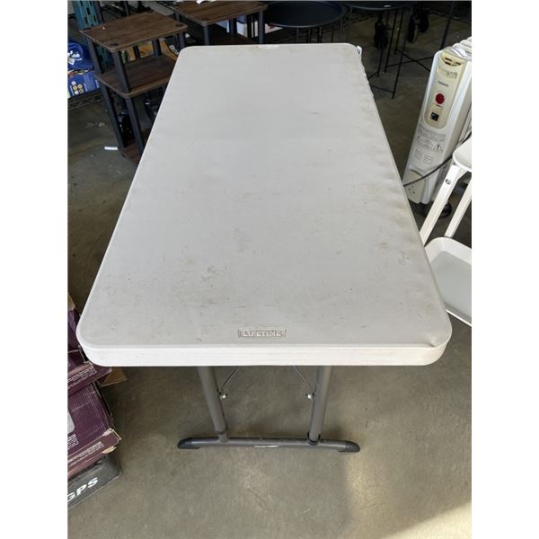 4 FOOT ADJUSTIBLIE MARKET TABLE