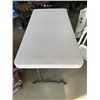 Image 1 : 4 FOOT ADJUSTIBLIE MARKET TABLE