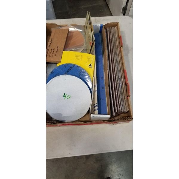 TRAY OF ASSORTED SANDPAPERS STRIPS STICKIT
