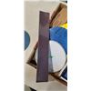 Image 4 : TRAY OF ASSORTED SANDPAPERS STRIPS STICKIT