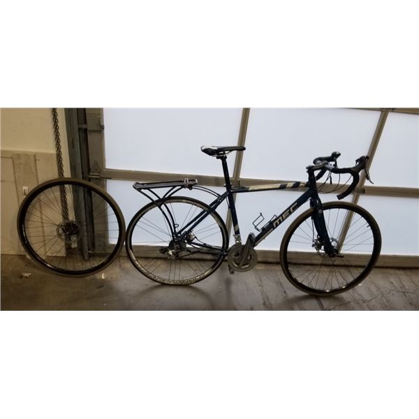 MEC COTYE COMMUTER BIKE WITH EXTRA WHEEL