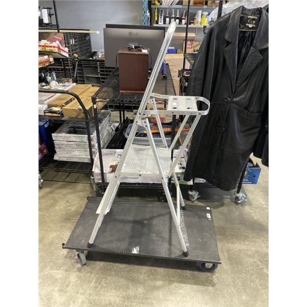 STEP LADDER AND 4 WHEEL CART