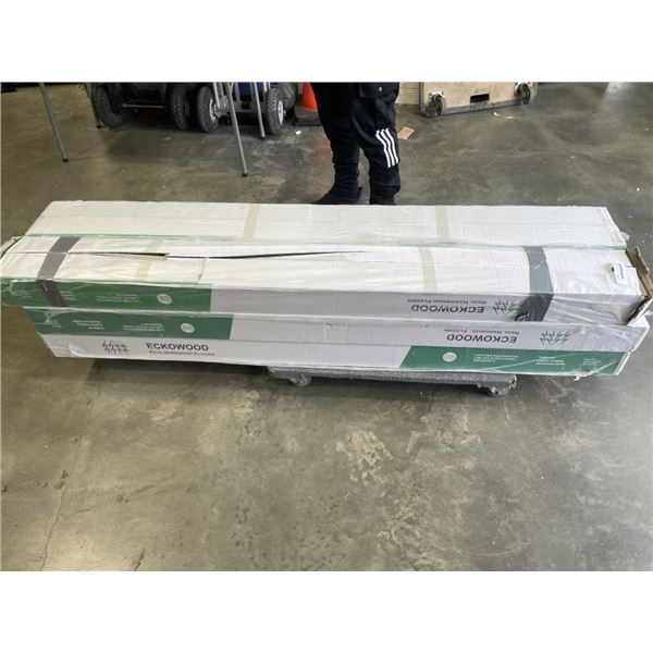 6 BOXES OF NEW WHITE OAK LIGHTLY WIRE BRUSH HARD WOOD FLOORING - 9/16 x 7-1/2" x 73.5", 30.37 SQ/FT 