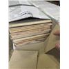 Image 5 : 6 BOXES OF NEW WHITE OAK LIGHTLY WIRE BRUSH HARD WOOD FLOORING - 9/16 x 7-1/2" x 73.5", 30.37 SQ/FT 