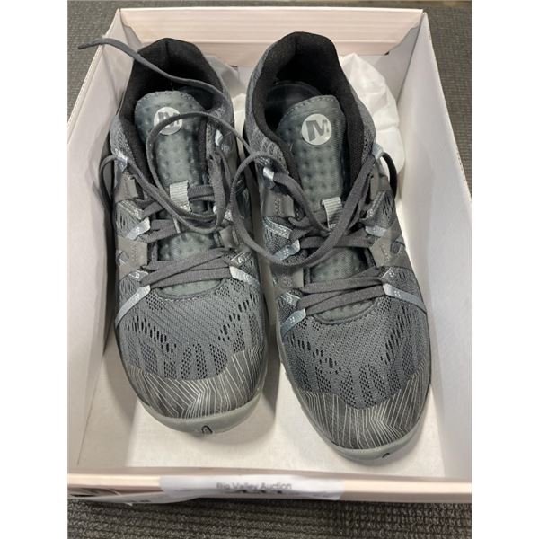 AS NEW WOMENS MIRRELL SIZE 9 SHOES