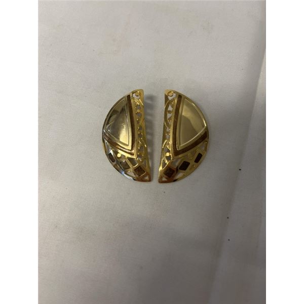 PAIR OF GOLD DESIGNER EARRINGS, MARKED BEREDI