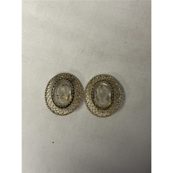 VINTAGE GOLD TONE W/ REVERSED CARVED GLASS STONE CAMEO DESIGN CLIP ON EARRINGS EACH MARKED WHITNIGS 