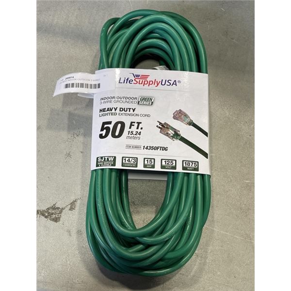 AS NEW INDOOR \OUTDOOR 3 WIRED GROUNDED HEAVY DUTY 50FT 14 AWG 15AMP 125VOLTS