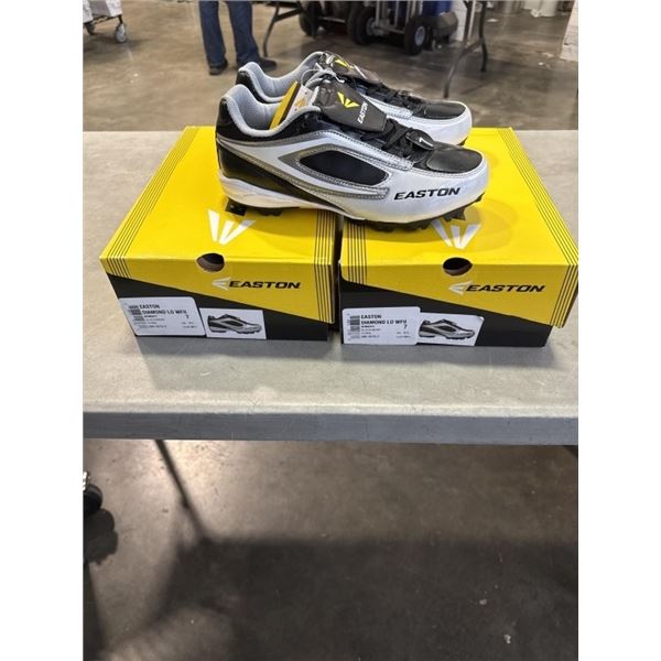 2 NEW PAIRS OF EASTON DIAMOND LO WFII BASEBALL CLEATS SIZE WOMENS 7 / MENS 6 BLACK