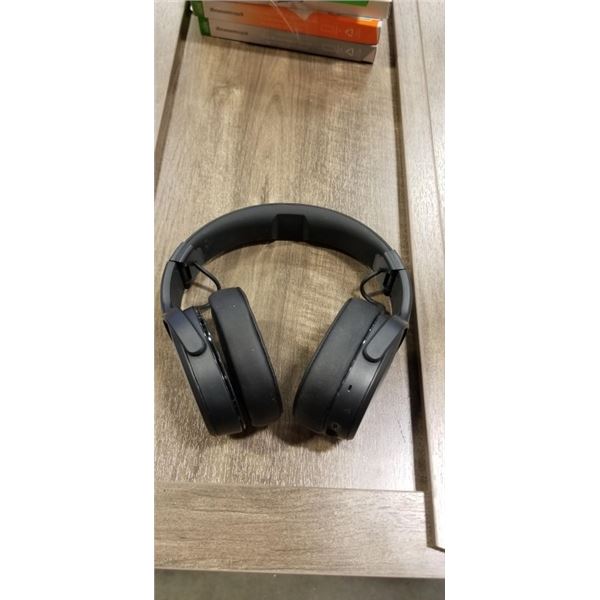 SKULLCANDY CRUSHER OVER EAR SOUND ISOLAING BLUETOOTH HEADPHONES - TESTED WORKING, RETAIL $149