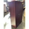 Image 4 : 2 DOOR CABINET WITH 2 DRAWERS 65' TALLX 3 FEET