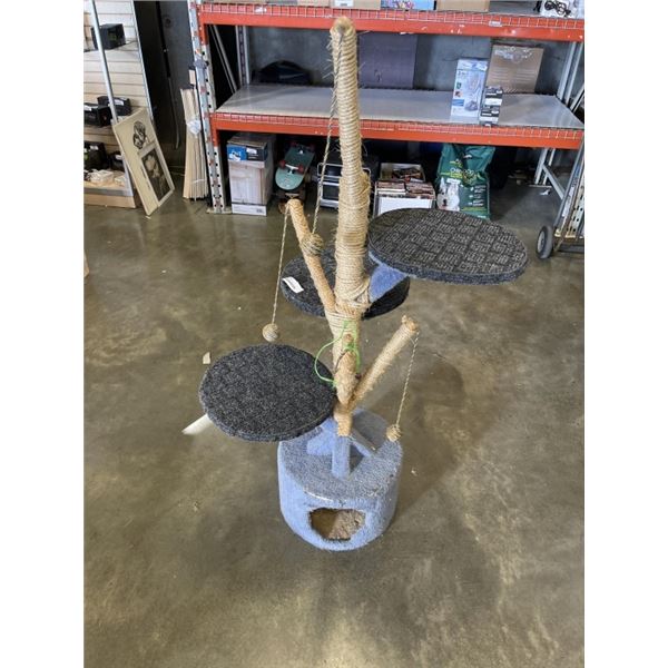 CAT TREE WITH MULTIPLE PLATFORMS