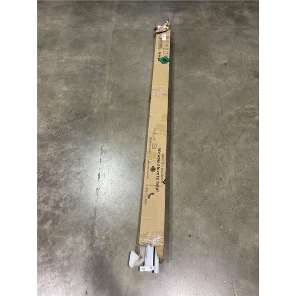 VIVO 80' MANUAL PROJECTOR SCREEN