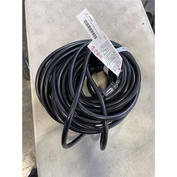 AS NEW INDOOR\OUTDOOR  100FT 3 WIRED GROUNDED 10AWG 125VOLTS