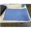 Image 3 : 6 NEW BLUE NONSLIP DESK PADS
