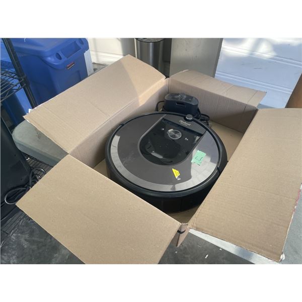 I ROBOT ROOMBA I7 ROBOT VACUUM WORKING WITH CHARGE DOCK