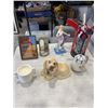 Image 5 : LOT OF ESTATE GOODS - CANDLES, FIGURINES, WALL CLOCKS, ETC