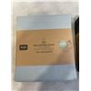 Image 4 : NEW KING SIZE DUVET SETS AND 2 NEW FITTED SHEETS