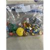 Image 5 : 4 BAGS OF COLLECTIBLE TOYS AND CARS