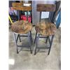 Image 1 : 2 MATCHING BAR STOOLS