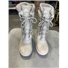 Image 1 : NEW PAIR OF MENS SIZE 9 BOOTS