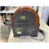Image 3 : WOOD AM/FM TABLETOP RADIO