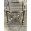 Image 2 : BRASS ENDTABLE WITH GLASS TABLE TOP