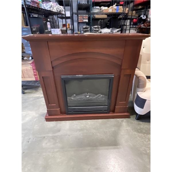 MANTLE W/ FIREPLACE  INSERT