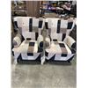 Image 1 : 2 WING BACK ACCENT CHAIRS