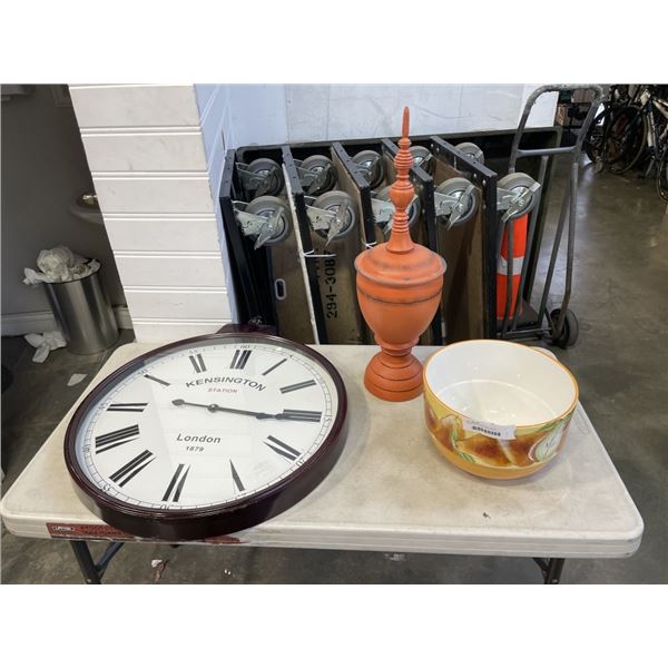 LARGE WALL CLOCK AND DECOR