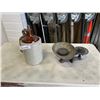 Image 1 : ANTIQUE SCALE WITH WEIGHTS AND AND CROCK