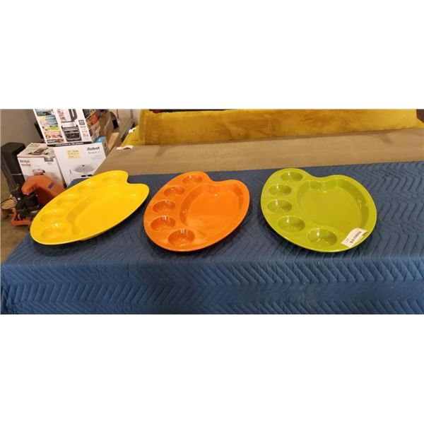 3 SERVING PLATTERS - GREAT FOR DIPS
