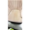 Image 2 : PINK ARMCHAIR