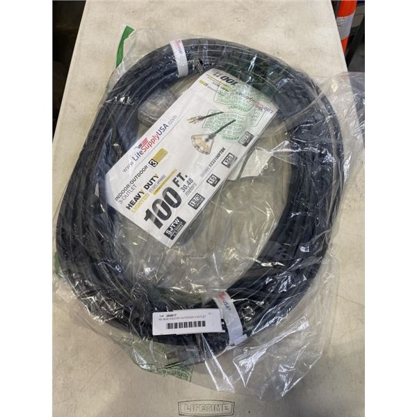 AS NEW INDOOR \OUTDOOR 3-OUTLET HEAVY DUTY LIGHTED 100FT 12AWG 15AMP AND 125 VOLTS 1875WATTS BLACK C