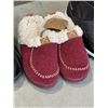Image 4 : 3 NEW PAIRS OF WOMENS SIZE 6 BOOTS AND SLIPPERS