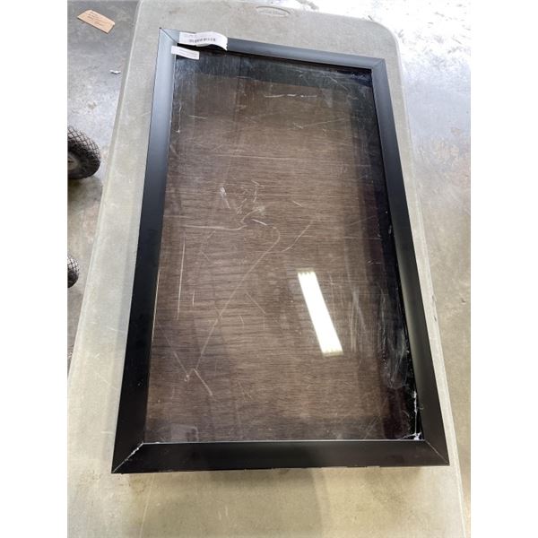 MARKET DISPLAY CASE 29" x 18"
