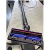 Image 3 : DYSON V10 ANIMAL PLUS CORDLESS VACUUM WORKING