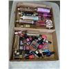 Image 1 : 2 TRAYS OF PERFUME AND NAIL POLISH