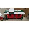 Image 4 : CHRISTMAS TRAIN SET