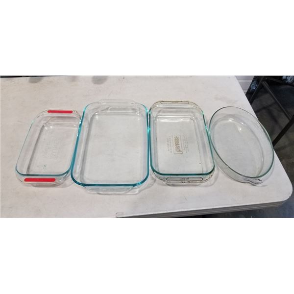 4 PYREX BAKING DISHES