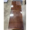 Image 2 : PAIR OF LEXINGTON FUNRITURE 2 DRAWER MAHOGANY NIGHTSTANDS W/ GLASS TOPS
