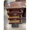 Image 5 : PAIR OF LEXINGTON FUNRITURE 2 DRAWER MAHOGANY NIGHTSTANDS W/ GLASS TOPS