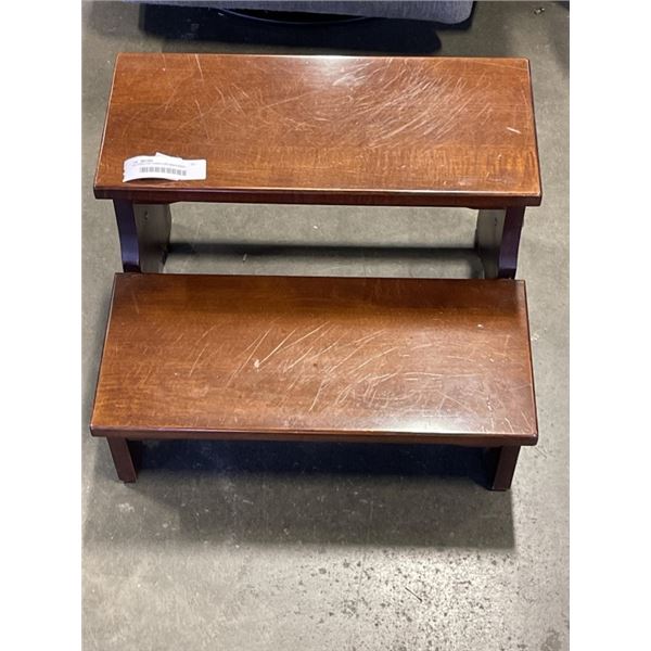 LEXTINGTON FURNITURE MAHOGANY BEDSIDE STEP
