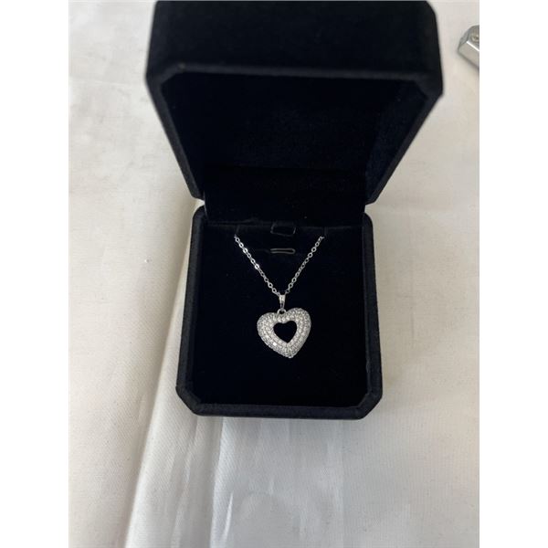 NEW PLATINUM PLATED 24.0MM SIMULATED DIAMOND (CZ) HEART CLUSTER NECKALCE, ADJUSTABLE CHAIN 16-18" LO
