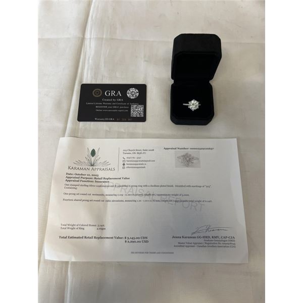 5.00 CT GRA CERTIFIED ROUND BRILLIANT CUT MOISSANITE STONE VVS D COLOR SET IN CENTER WITH 14 ROUND B