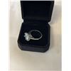 Image 5 : 5.00 CT GRA CERTIFIED ROUND BRILLIANT CUT MOISSANITE STONE VVS D COLOR SET IN CENTER WITH 14 ROUND B