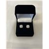 Image 2 : 1.00 CT TW GRA CERTIFIED ROUND BRILLIANT CUT MOISSANITE STONE VVS LIGHT BLUE COLOR WITH 32 ROUND BRI