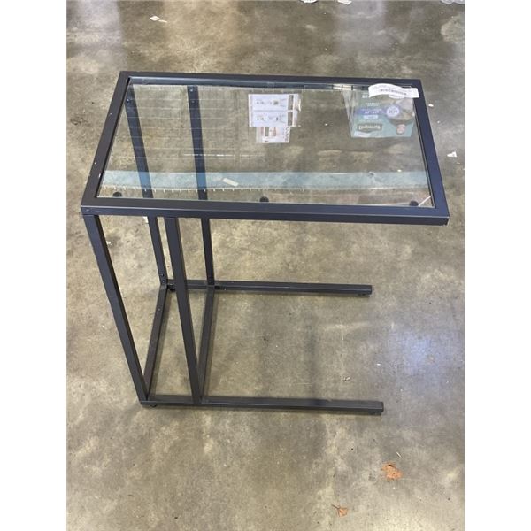 UNDER COUCH ENDTABLE WITH GLASS TOP