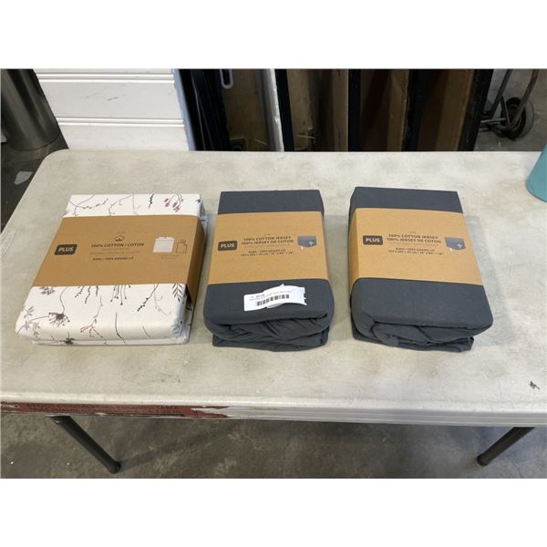 NEW KING SIZE DUVET SETS AND 2 NEW FITTED SHEETS