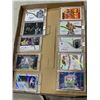 Image 1 : UNAUTHENTIC TRAY OF SPORTS CARDS